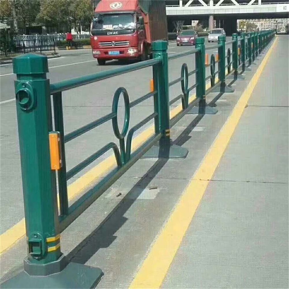 淺析交通護欄表面涂漆作用